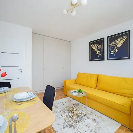 Ludna Apartment Overlooking The Center By The Vistula River Warsaw By Noclegi Renters Exterior photo