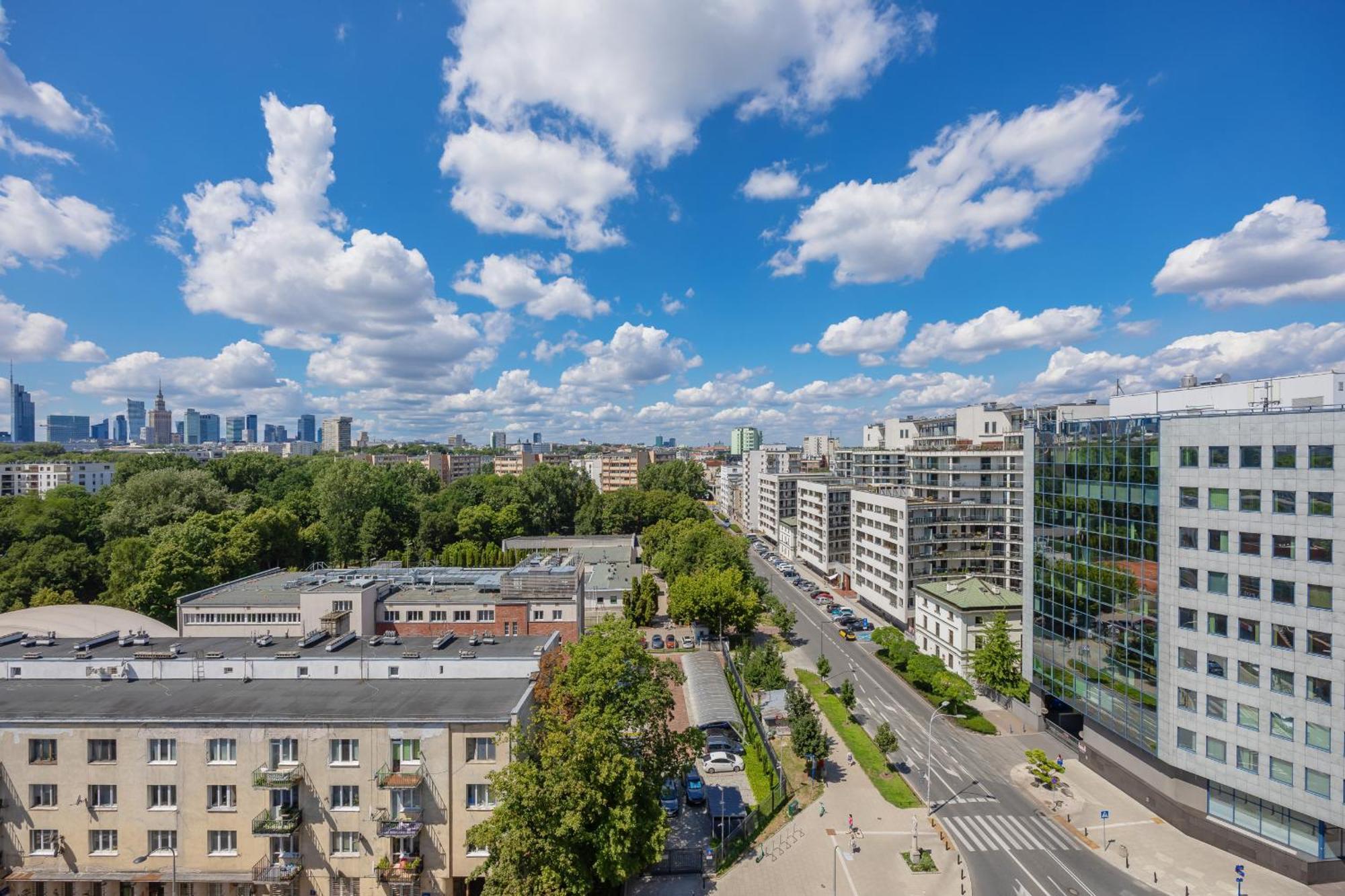 Ludna Overlooking The Center By The Vistula River By Renters Warsaw