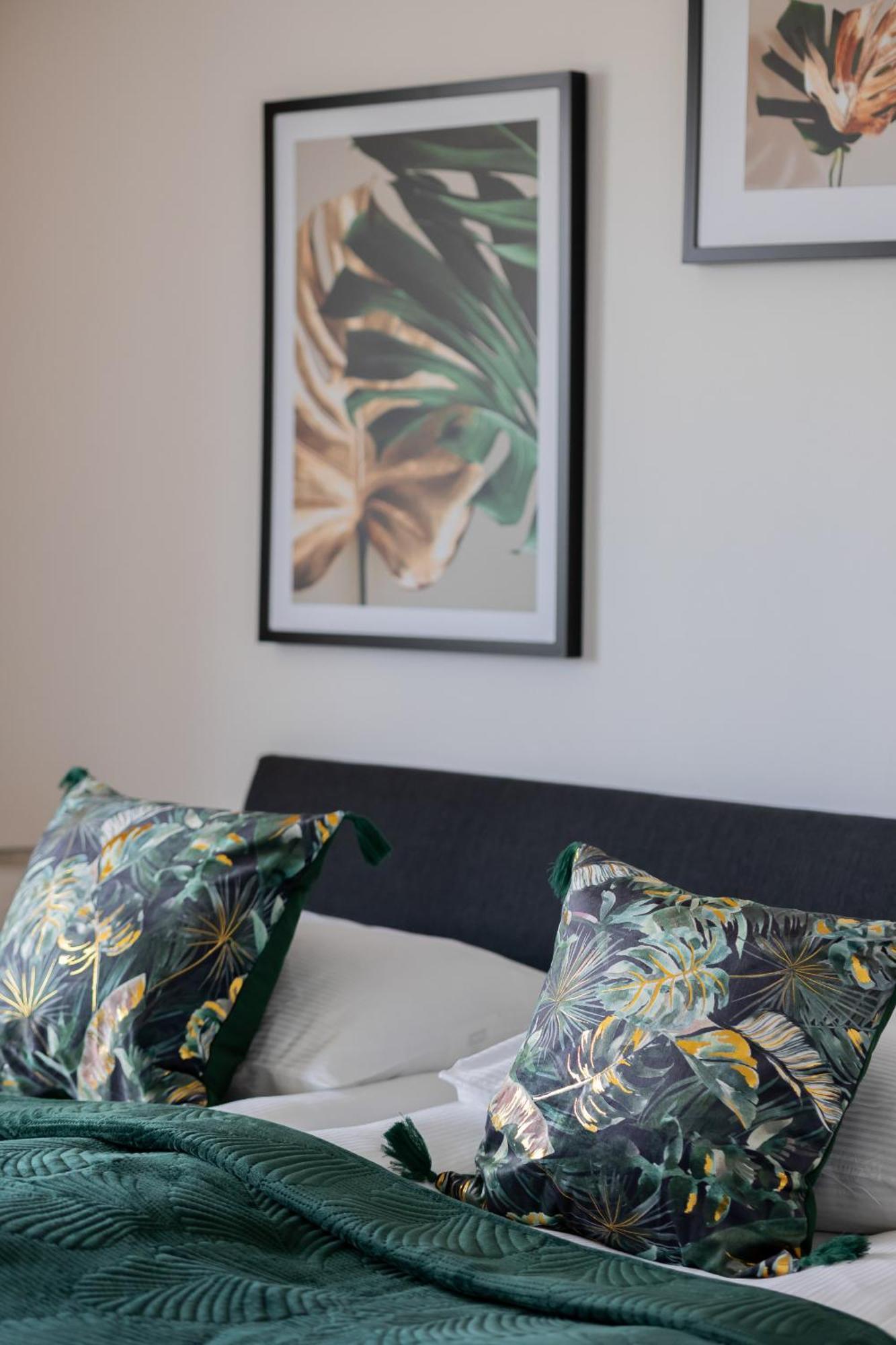 Ludna Overlooking The Center By The Vistula River By Renters Apartment Warsaw